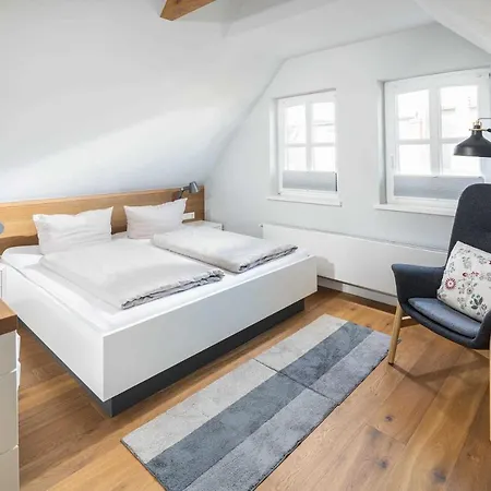 Rothen Huus Holiday home *
